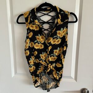 No Boundaries tie front tank top